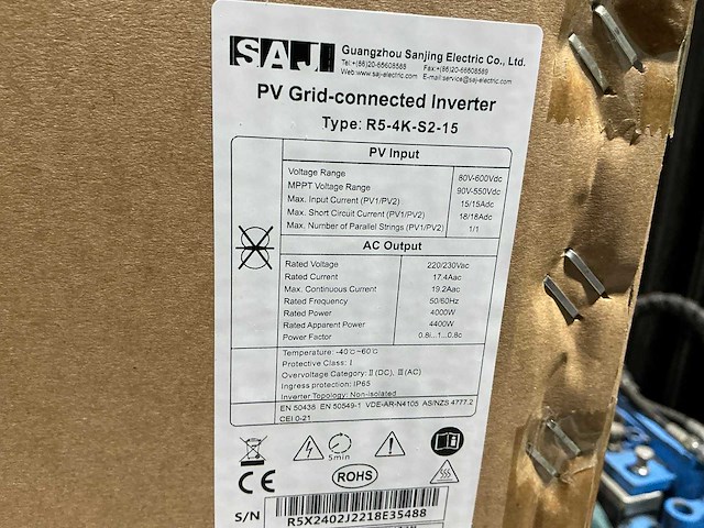Saj r5-4k-s2-15 4kw omvormer - afbeelding 3 van  3