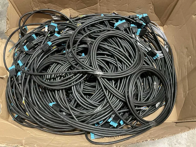 Salcavi spa 5g2.50mm2 partij aansluitkabels - afbeelding 1 van  4