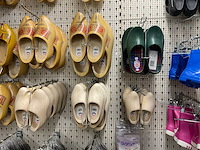 Saliha - partij klompen en laarzen - afbeelding 2 van  12