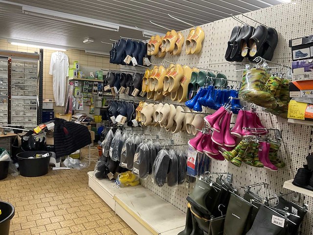 Saliha - partij klompen en laarzen - afbeelding 5 van  12