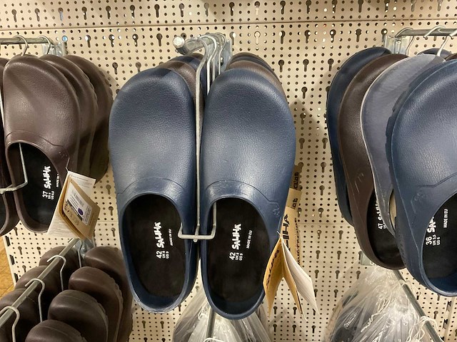 Saliha - partij klompen en laarzen - afbeelding 7 van  12