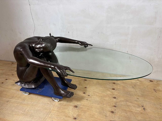 Salontafel brons vrouw - afbeelding 1 van  5