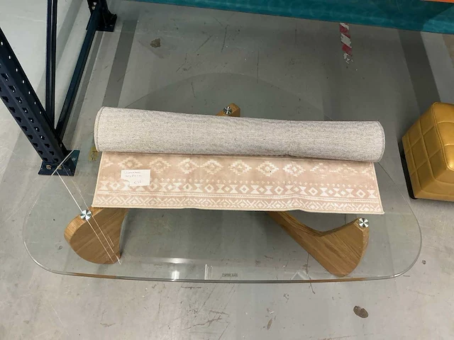 Salontafel en vloerkleed - afbeelding 3 van  5