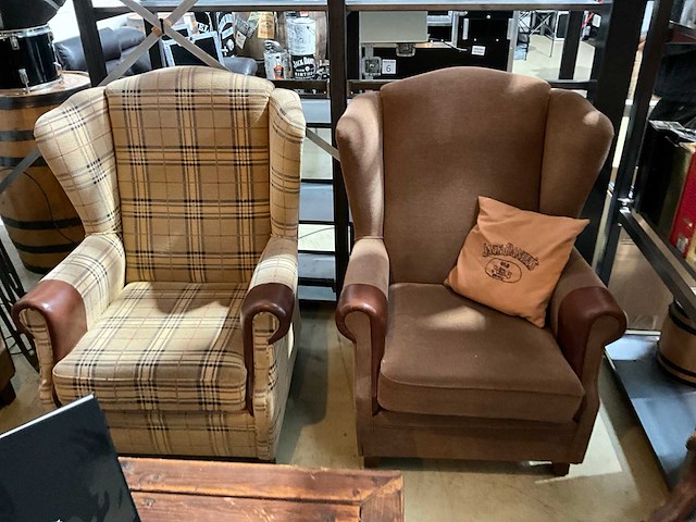 Salontafel met 2 fauteuils en 1 stoel en een 2 zitsbank - afbeelding 3 van  5