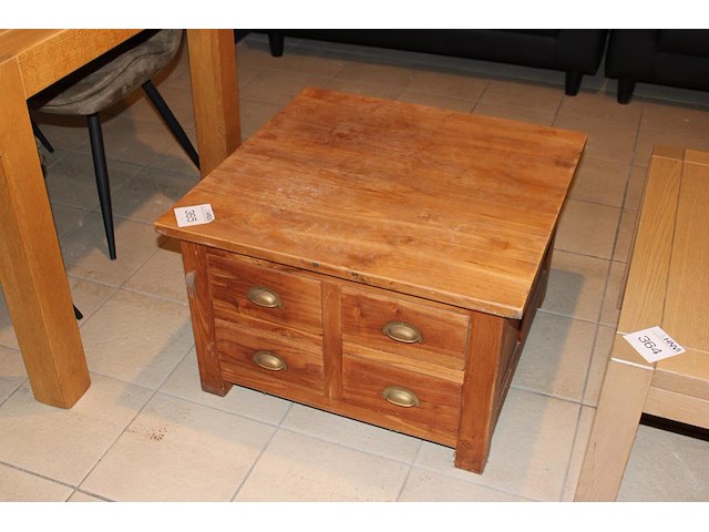 Salontafel met acht lades. afmeting 70 x 70 x 45 cm. - afbeelding 1 van  2