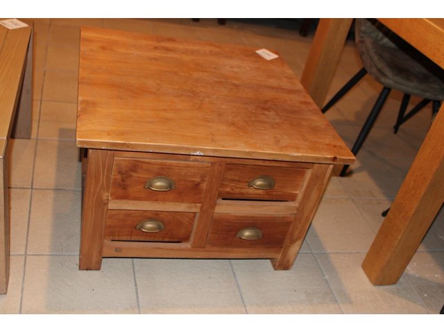 Salontafel met acht lades. afmeting 70 x 70 x 45 cm. - afbeelding 2 van  2