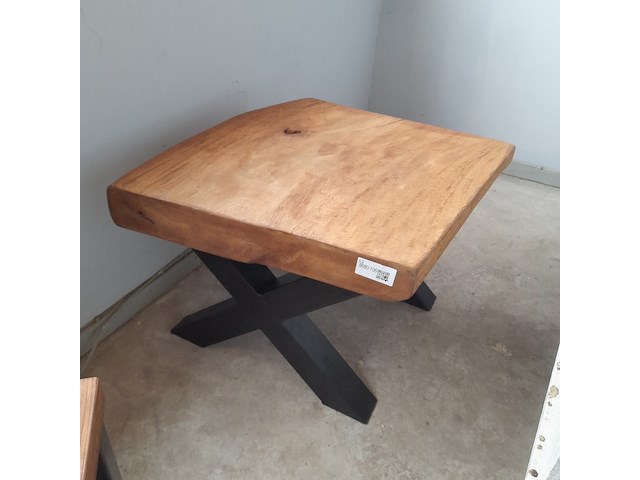 Salontafel met metalen tafelpoten, 65 x 70 x 52 cm hoog - afbeelding 1 van  4