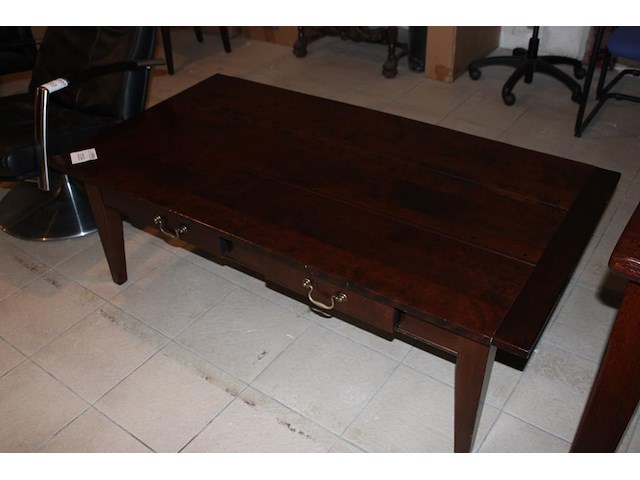 Salontafel met twee lades. afmeting 140 x 75 x 46 cm. - afbeelding 1 van  2