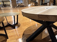 Salontafel, naturel eikenhout, zwart metalen spinpoot - afbeelding 2 van  4