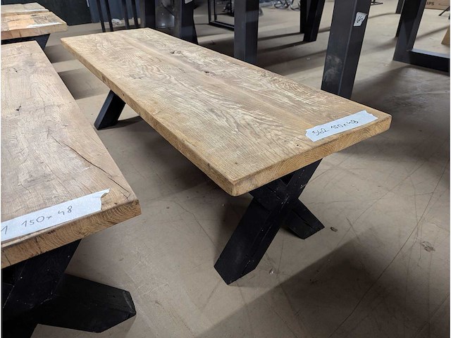 Salontafel rustiek eiken 150 x 50 x 45cm. metaal x onderstel - afbeelding 1 van  3