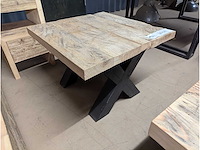 Salontafel rustiek eiken 60 x 60 x 45cm. metal x onderstel - afbeelding 1 van  2