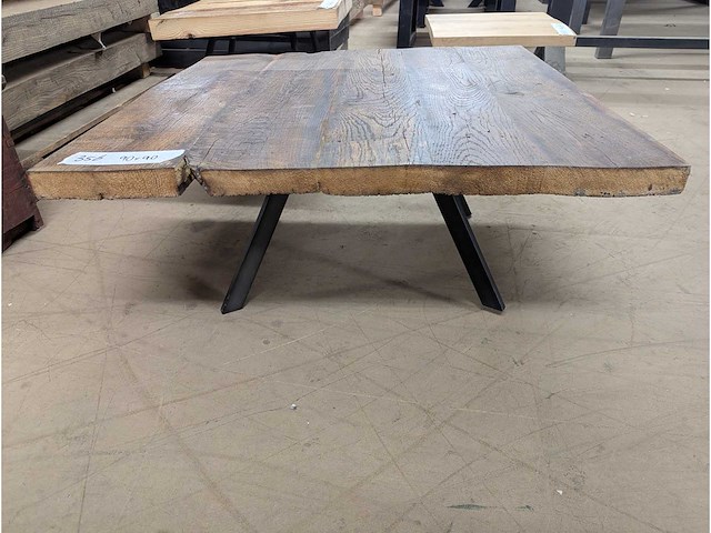Salontafel rustiek eiken. 90 x 90 x 45cm metaal onderstel - afbeelding 2 van  3