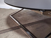 Salontafel v.v. zwart tafelblad en chromen onderstel ø 138cm - afbeelding 3 van  4