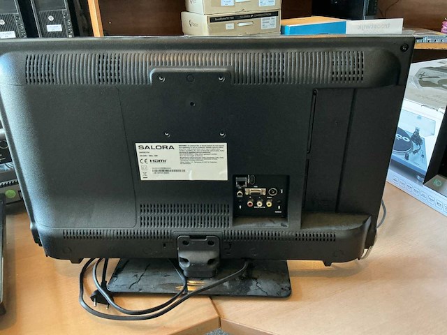 Salora 24hsb3704 monitor - afbeelding 2 van  3