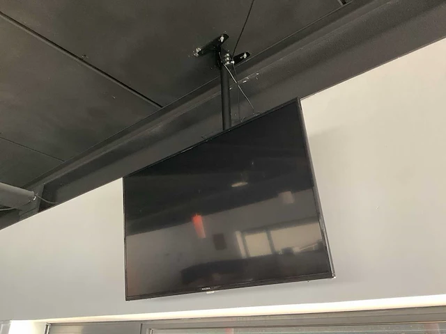 Salora 43uhl2800 43” ultra hd 4k led televisie - afbeelding 1 van  3