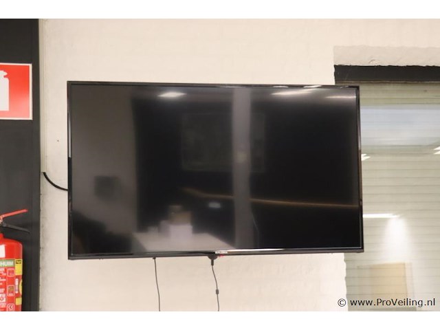 Salora televisie 43ua330 incl. ophangsysteem - afbeelding 1 van  6