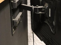 Salora televisie incl. ophangsysteem - afbeelding 2 van  2