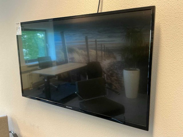 Salora televisie - afbeelding 2 van  5