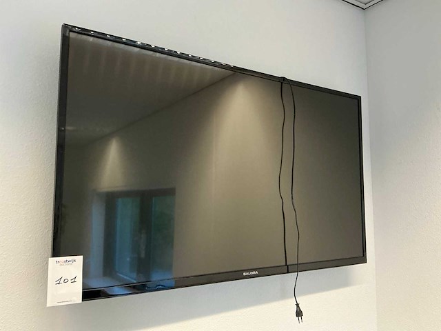 Salora televisie - afbeelding 1 van  4