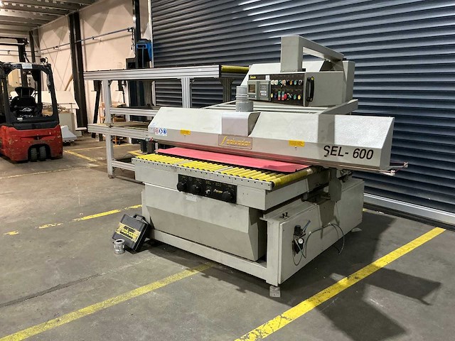 Salvador - 2002 - sel 600 - afkortcirkelzaagmachine - afbeelding 17 van  23