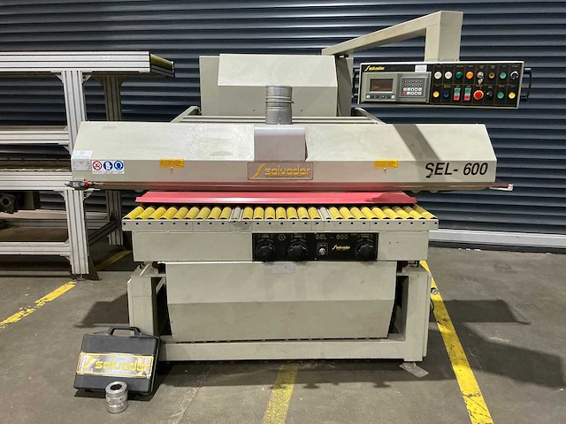 Salvador - 2002 - sel 600 - afkortcirkelzaagmachine - afbeelding 18 van  23