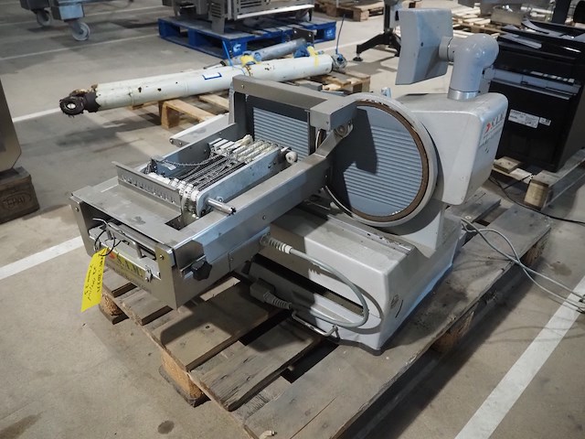 Sam - afbeelding 8 van  14