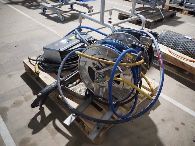 Sam - afbeelding 7 van  12