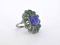 Samengestelde ring met een grote tanzaniet, emeralds en natuurlijke diamanten - afbeelding 4 van  10