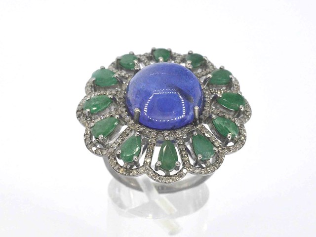 Samengestelde ring met een grote tanzaniet, emeralds en natuurlijke diamanten - afbeelding 6 van  10