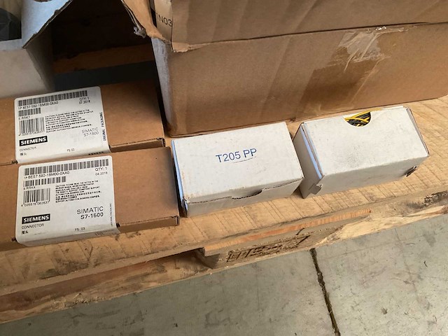 Sames/siemens diverse onderdelen op pallet - afbeelding 7 van  7