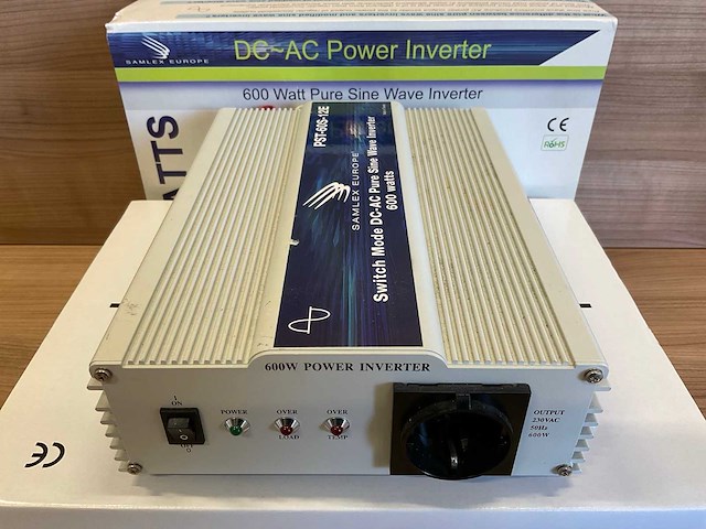 Samlex pst-60s-12e omvormer - afbeelding 3 van  4