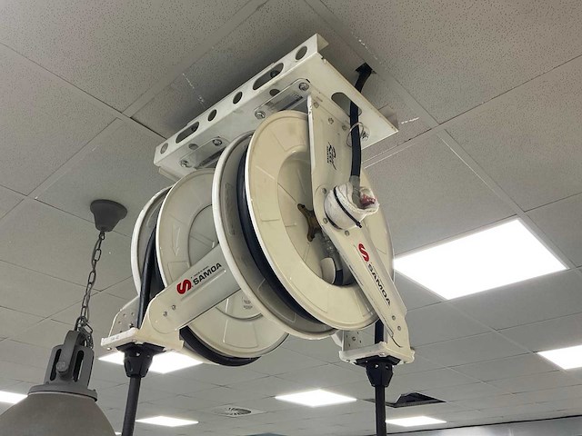 Samoa reelmaster vloeistofhaspel met digitaal oliepistool - afbeelding 1 van  8