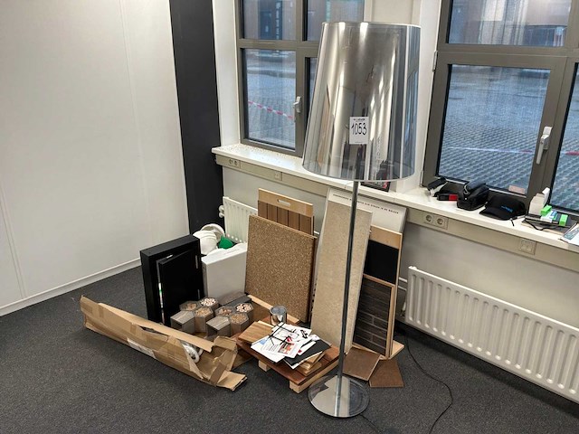 Samples en veiligheidshelmen - afbeelding 1 van  4