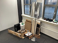 Samples en veiligheidshelmen - afbeelding 1 van  4