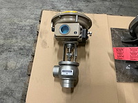 Samson 3730-1 pneumatische positioneer klep - afbeelding 1 van  5