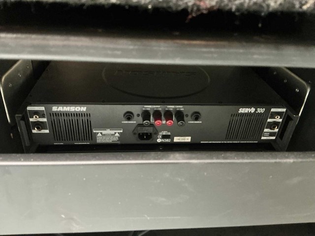 Samson servo 300 versterker - afbeelding 3 van  3