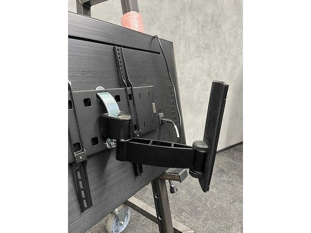 Samsung - 43" led monitor met muurbeugel - afbeelding 2 van  11