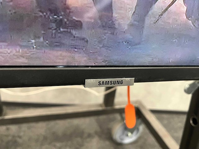 Samsung - 49" 4k led smart tv met muurbeugel - afbeelding 6 van  12