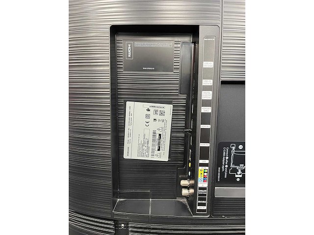 Samsung - 49" 4k led smart tv met muurbeugel - afbeelding 10 van  12