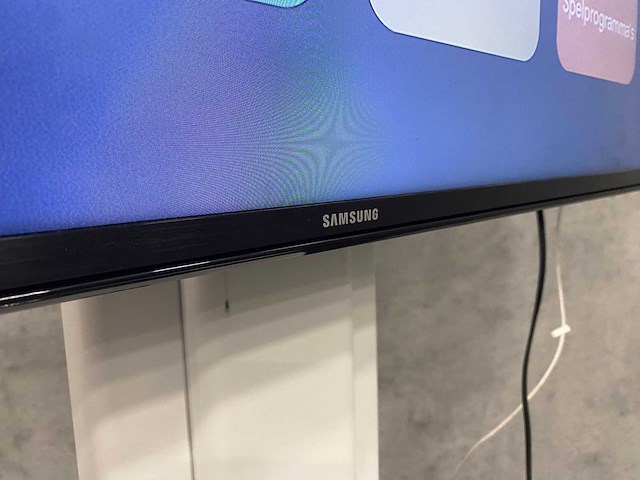 Samsung - 50" 4k ultra hd smart tv met verrijdbaar statief - afbeelding 4 van  18