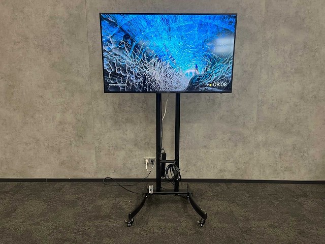 Samsung - 55" monitor met verrijdbaar statief - afbeelding 1 van  10