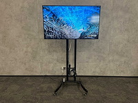 Samsung - 55" monitor met verrijdbaar statief - afbeelding 1 van  10