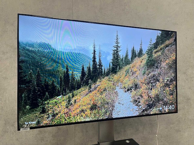 Samsung - 55" monitor met verrijdbaar statief - afbeelding 1 van  12