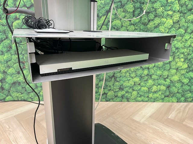Samsung - 55" monitor met verrijdbaar statief - afbeelding 2 van  16