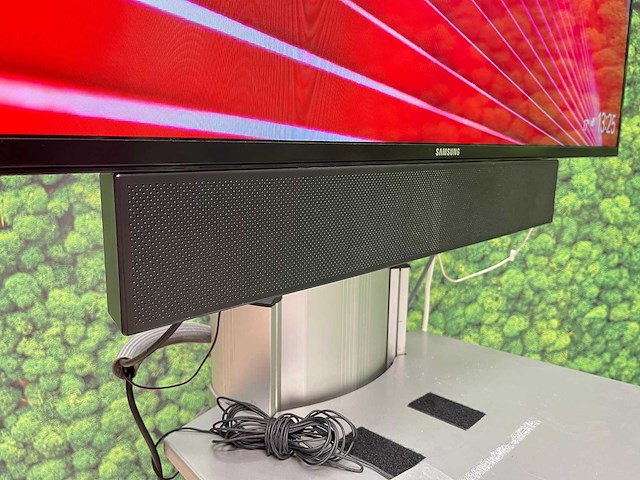 Samsung - 55" monitor met verrijdbaar statief - afbeelding 12 van  16