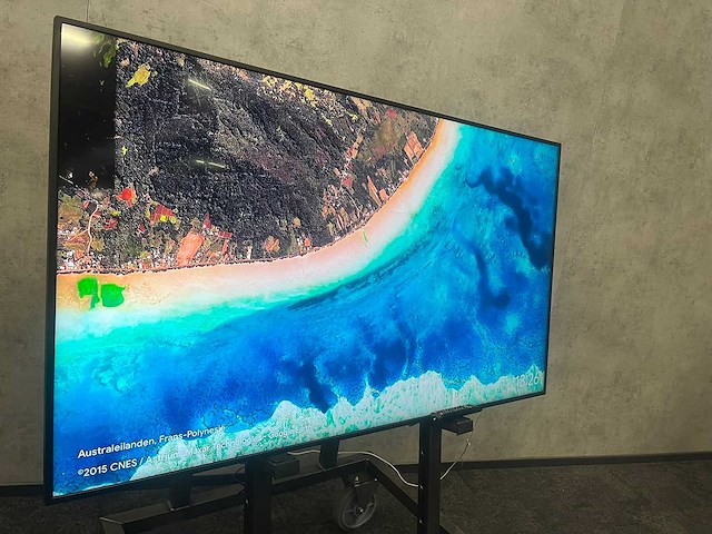 Samsung - 65"4k uhd monitor - afbeelding 2 van  9
