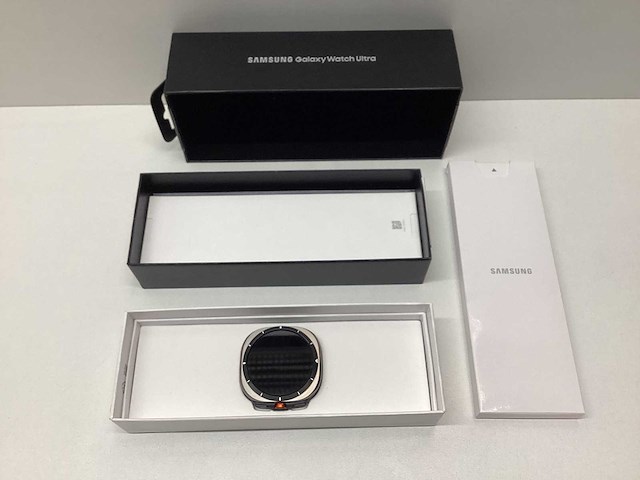 Samsung - galaxy watch ultra - afbeelding 2 van  2