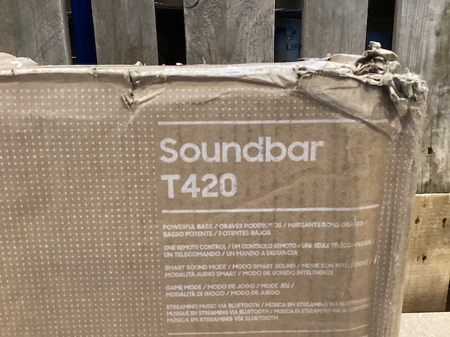 Samsung - hw-t420 - soundbar - afbeelding 2 van  4