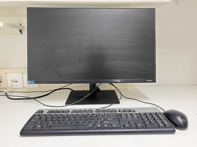 Samsung - monitor (6x) - afbeelding 1 van  3