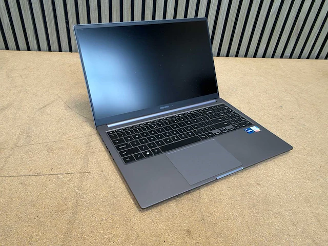Samsung - np750xgj-kg1nl - laptop - afbeelding 1 van  7